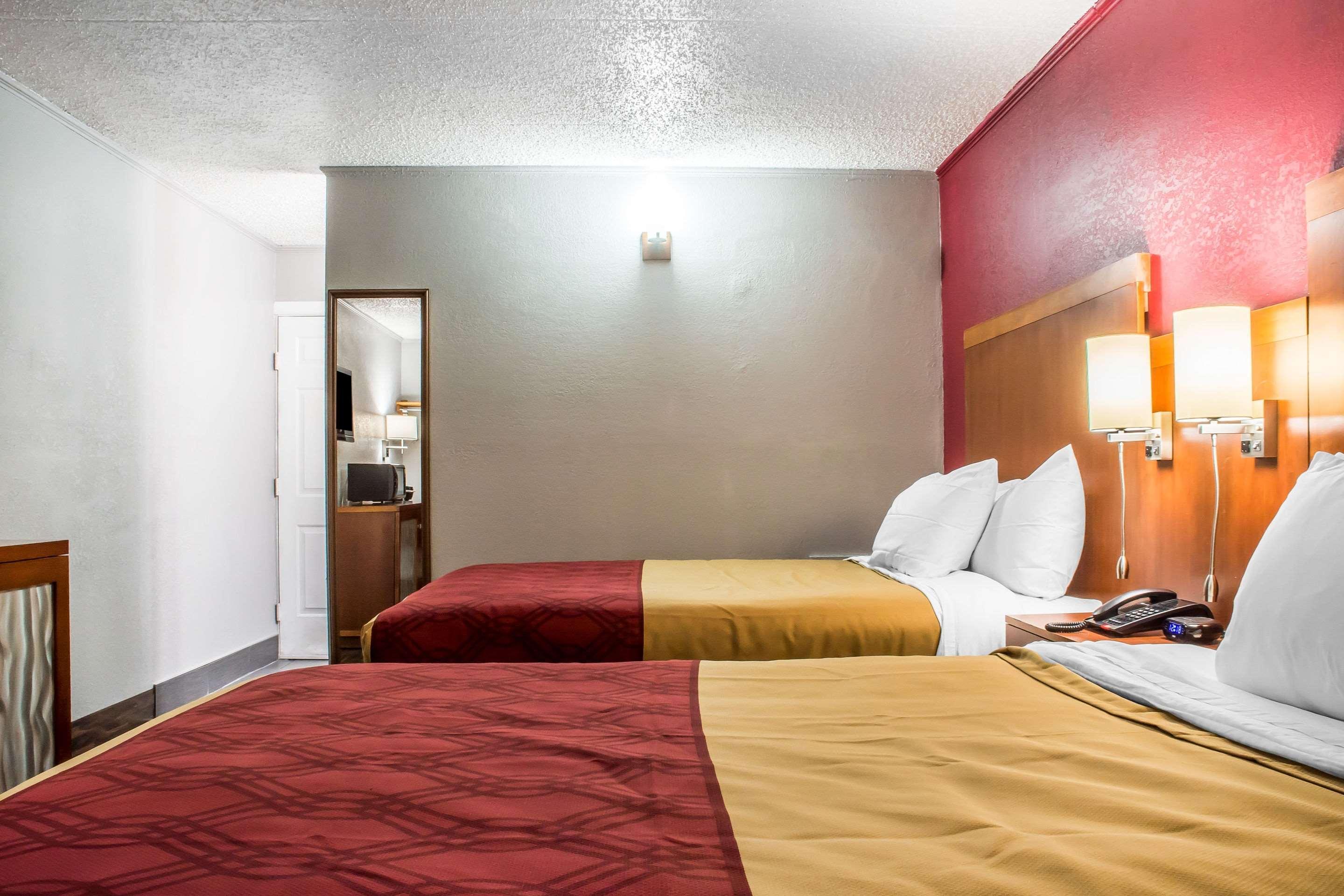 Econo Lodge Brockport Exterior photo